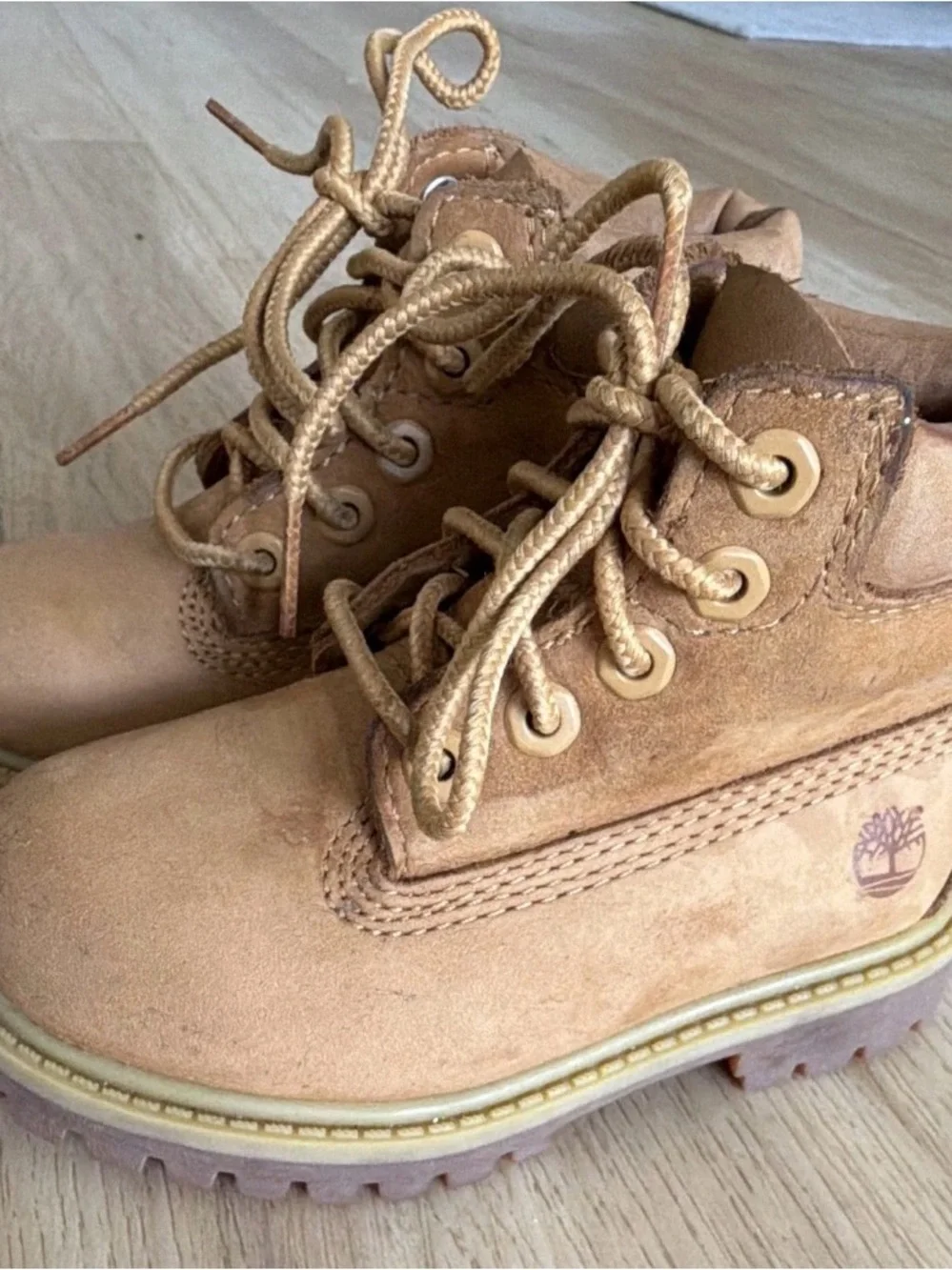 Timberland Kids Wheat/Tan Lace-Up Boots bou girl